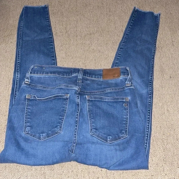 Madewell High Rise Skinny jeans Raw Edge - size 27.     O - Picture 3 of 6